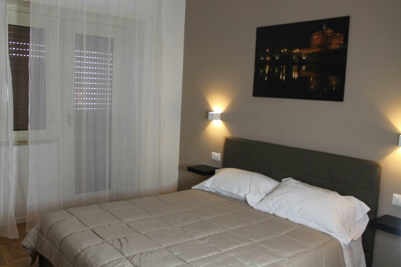 Roma Suite Piramide Esterno foto